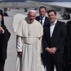 Papa con Tsipras: crisi dei rifugiati problema europeo