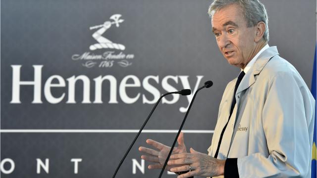 Bernard Arnault : pourquoi le superyacht du milliardaire français a été  interdit d'entrer dans le port de Naples 