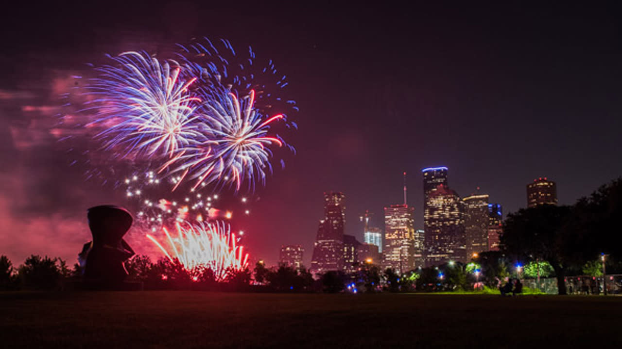 Where you can watch fireworks around Houston on July 4th