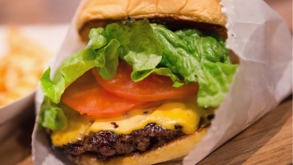 Costco testing Shake Shack copycat cheeseburger in Southern California –  Daily Breeze