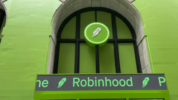 Why Wolfe Research is bullish on Robinhood