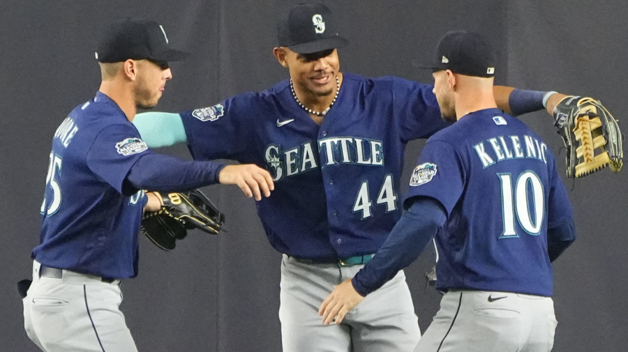 Cal Raleigh 'bright part' of Mariners' future