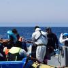 Migranti, Alfano: Segnalamento in mare, così nessuno scapperà