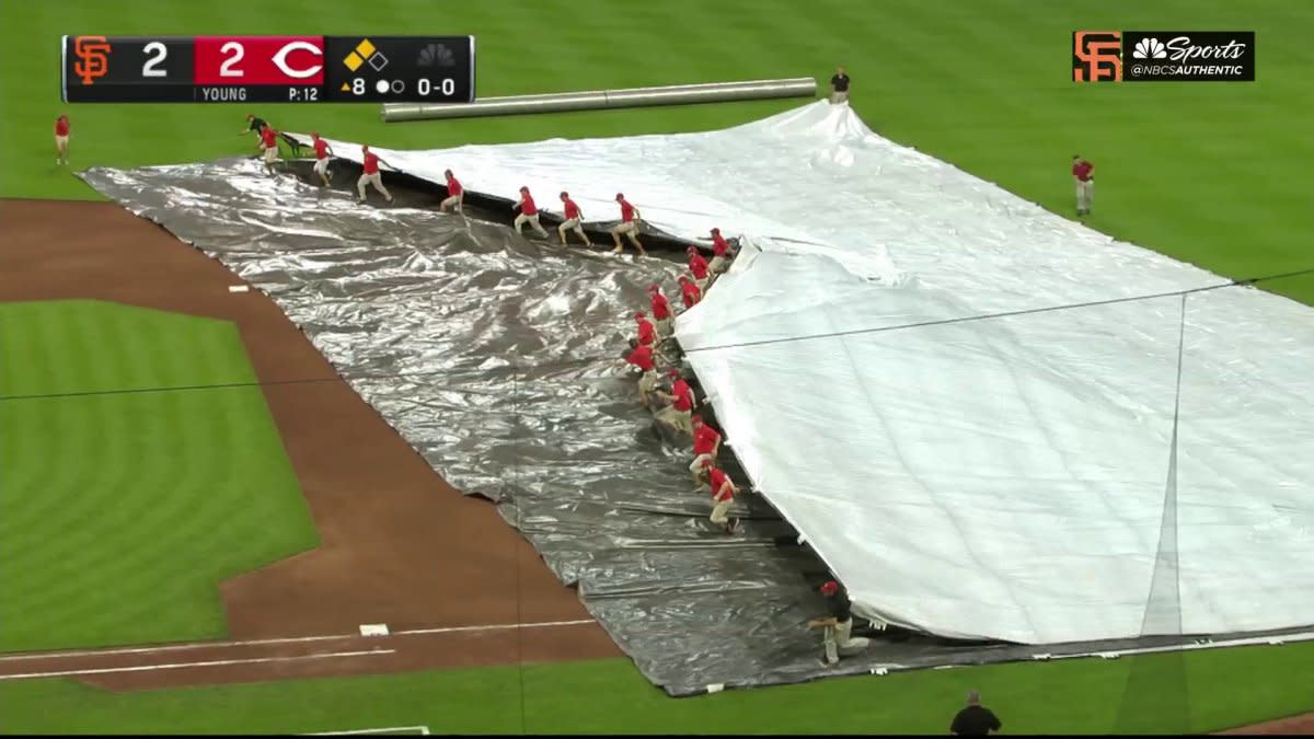 Storm suspends Giants-Reds in 8th; game will resume Tuesday afternoon