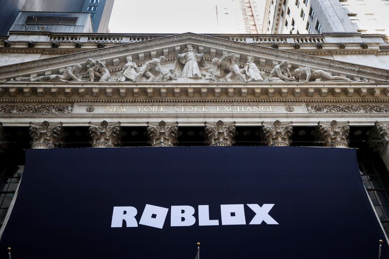 Gaming Company Roblox Surges 54 In Debut On Nyse - roblox story times 1 hour