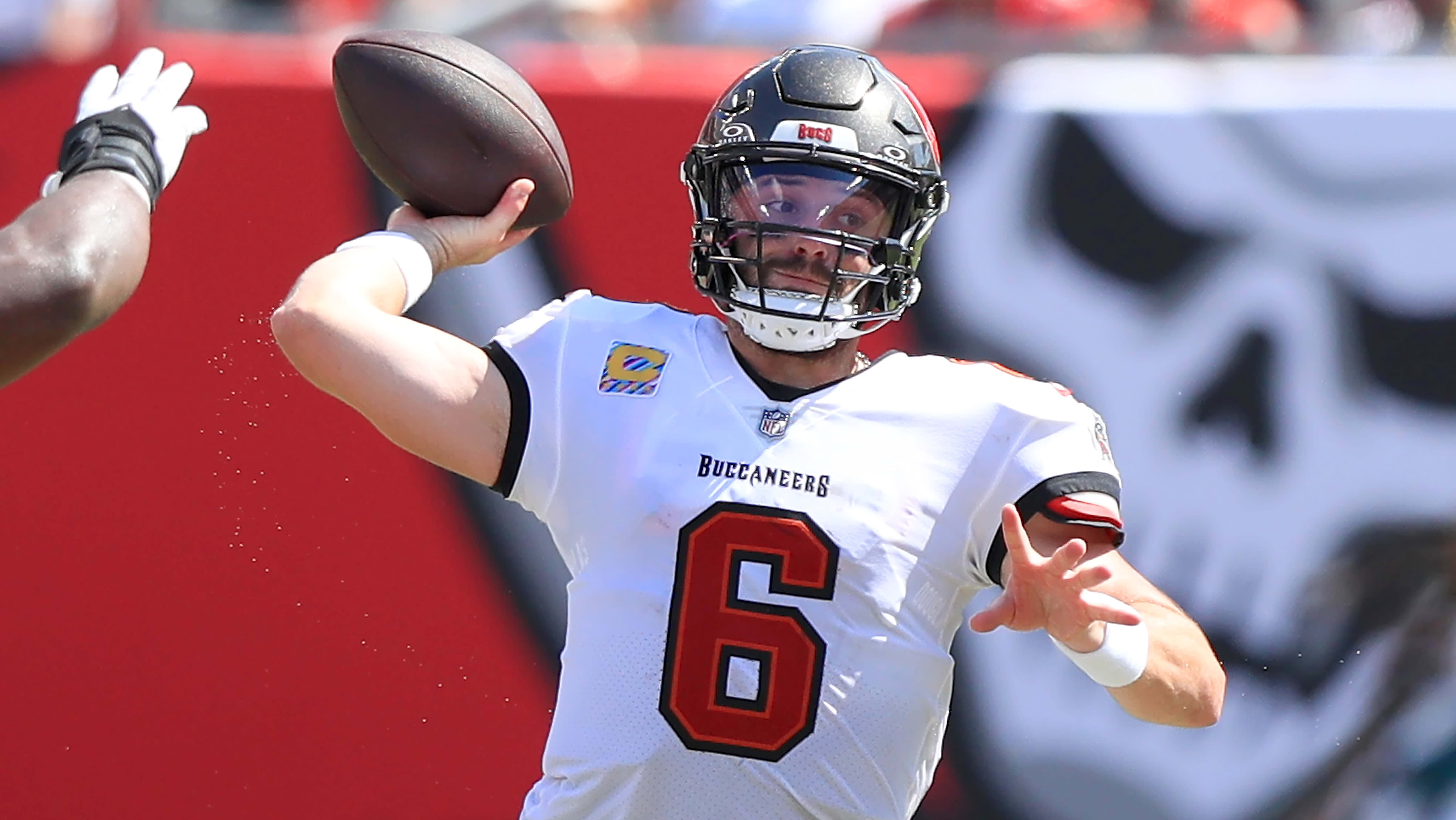 Live updates: Buccaneers and Falcons clash on TNF