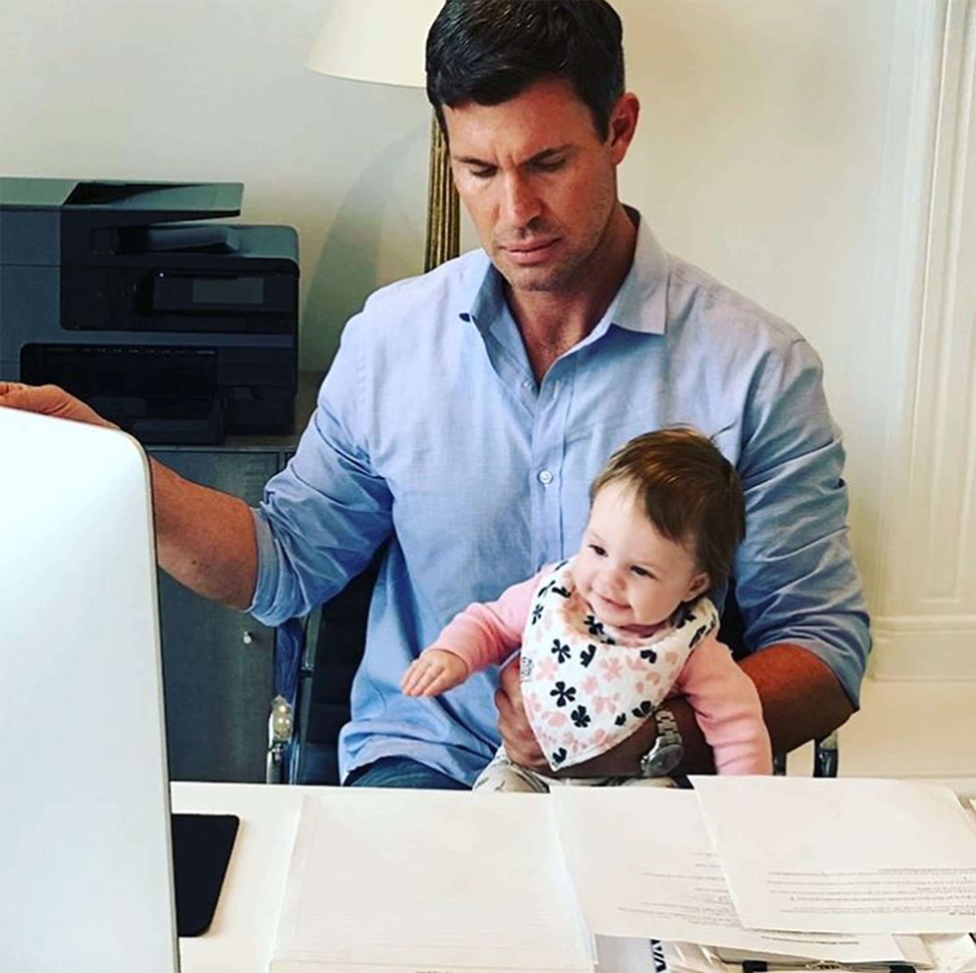 Jeff Lewis Introduces His New Intern His Daughter, Monroe!