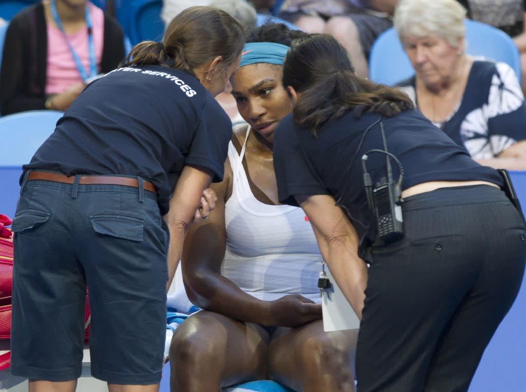 Injured Serena Williams pulls out of Hopman Cup.