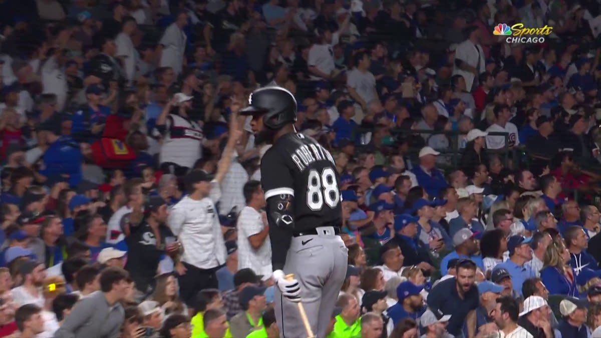 WATCH: White Sox' Luis Robert Jr. puts one in bleachers at Wrigley