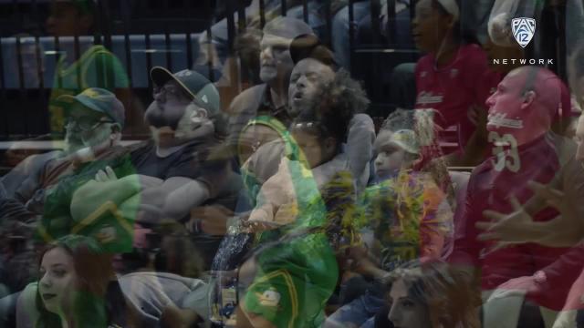 Stephen Curry takes in Sabrina Ionescu and Oregon’s big night against Cal