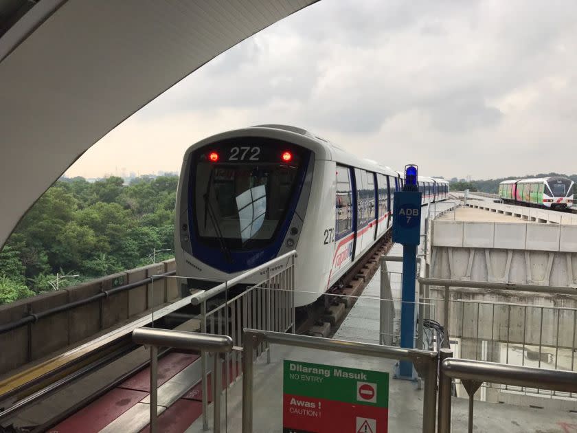 Morning Commuters Lash Out At Rapidkl Over Train Service Disruption