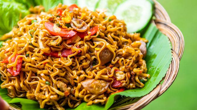 Resep Mie Goreng Spesial Bakso Sosis Telur