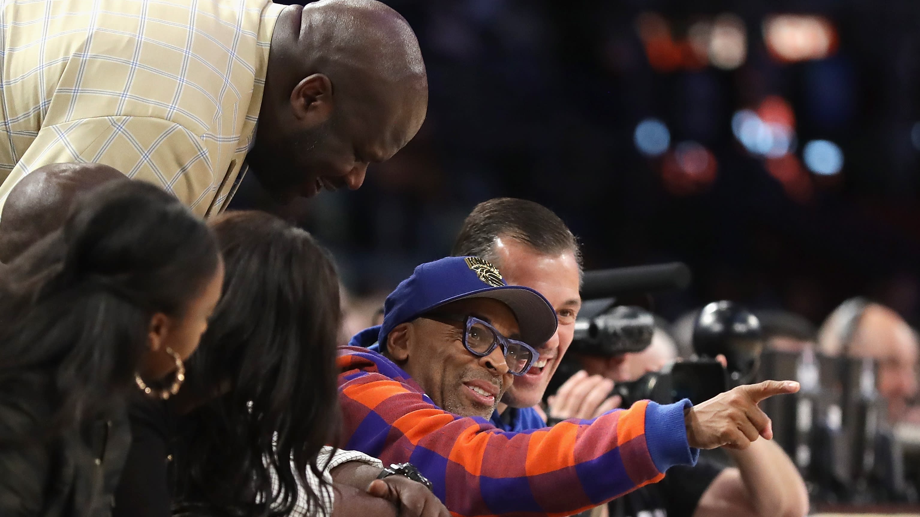 Spike Lee wears 'Charles Oakley' jersey to Knicks-Spurs game - NBC