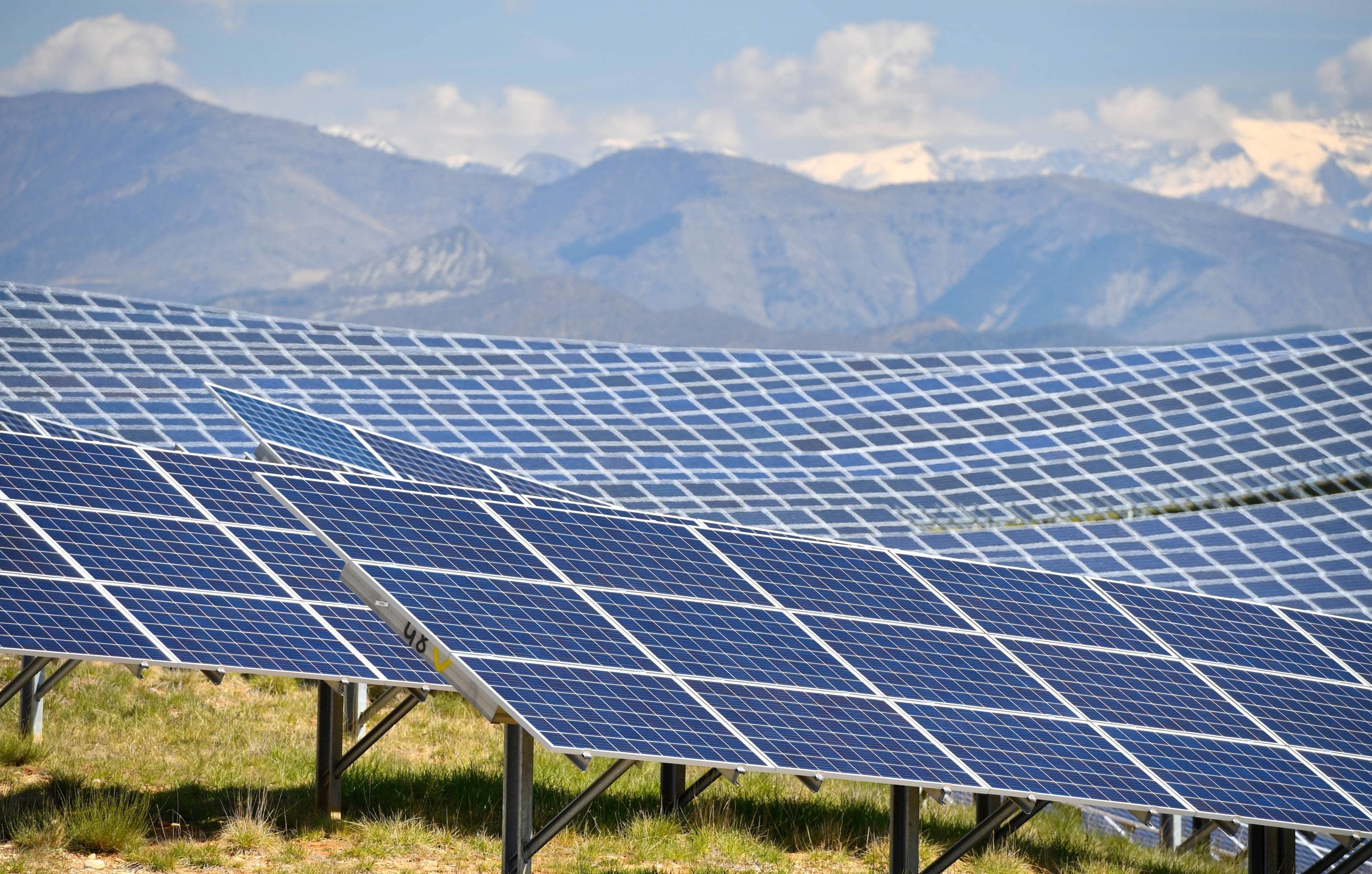 why-tesla-slashed-its-solar-panel-prices