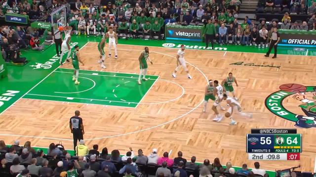 CJ McCollum with a last basket of the period vs the Boston Celtics