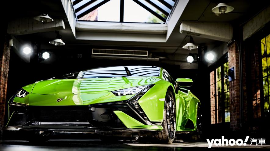 原定今年年底才會抵台的全新Lamborghini Huracán Tecnica因全球巡迴排程而提前現身。 - 1