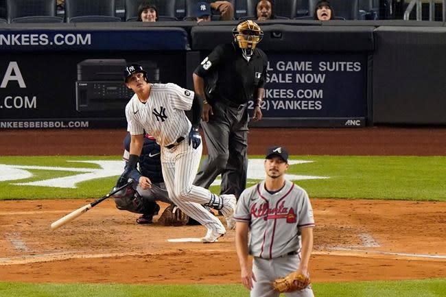 Yanks Stop 5 Game Skid Beat Braves 3 1 On Wild Pitch Walk