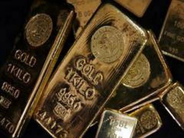 Kerala Gold Smuggling Customs Department Files A Complaint Against Dgp Rishiraj Singh