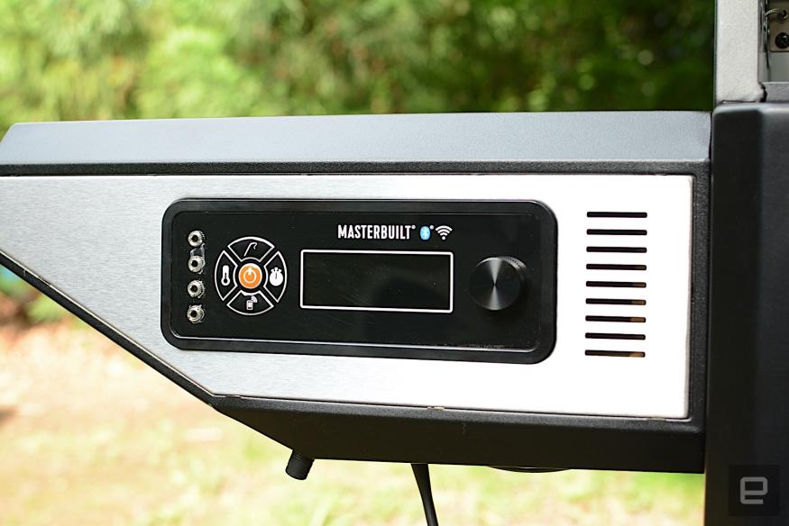 Masterbuilt Gravity Series 560 review: A versatile smart charcoal