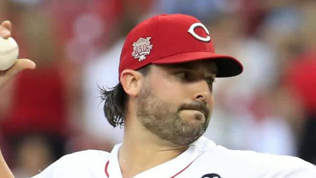 Reds reportedly trade SP Tanner Roark to Athletics