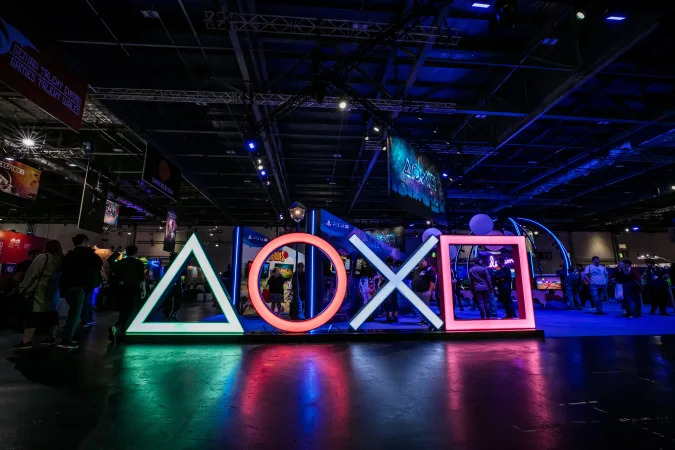 LONDON, ENGLAND - OCTOBER 17: A general view of the show floor as members of the public preview the latest games and upcoming releases during EGX 2019, the UK's premier video games show, at ExCel on October 17, 2019 in London, England. (Photo by Joe Brady/Getty Images)