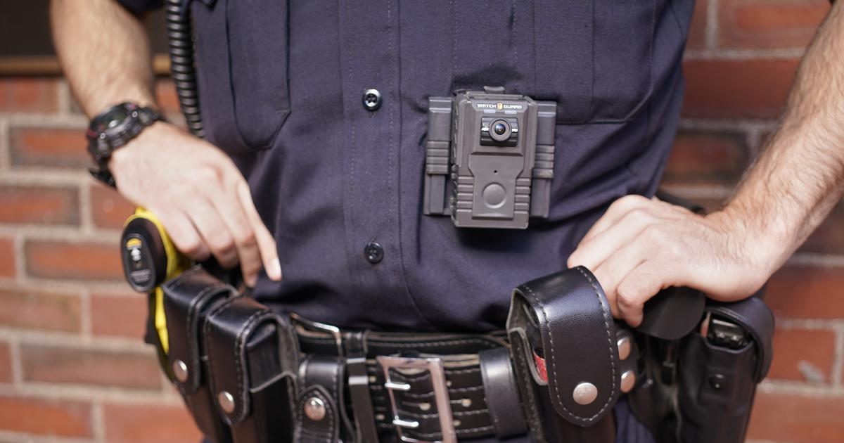 Police reform bill proposes mandatory body cameras for federal officers ...