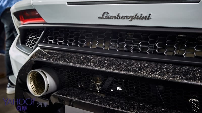 在感性間打開唯美的一扇窗 敞篷小牛Lamborghini Huracán Performante Spyder正式抵台 - 6