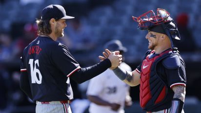 Getty Images - CHICAGO, IL - MAY 01: Minnesota Twins catcher Christian Vázquez (8) and pitcher Steven Okert (16) celebrate following an MLB game against the Chicago White Sox on May 01, 2024 at Guaranteed Rate Field in Chicago, Illinois. (Photo by Joe Robbins/Icon Sportswire via Getty Images)