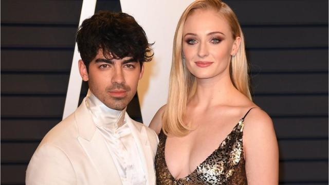 Sophie Turner Porn Captions - 7 relationship deal breakers that only make sense to millennials