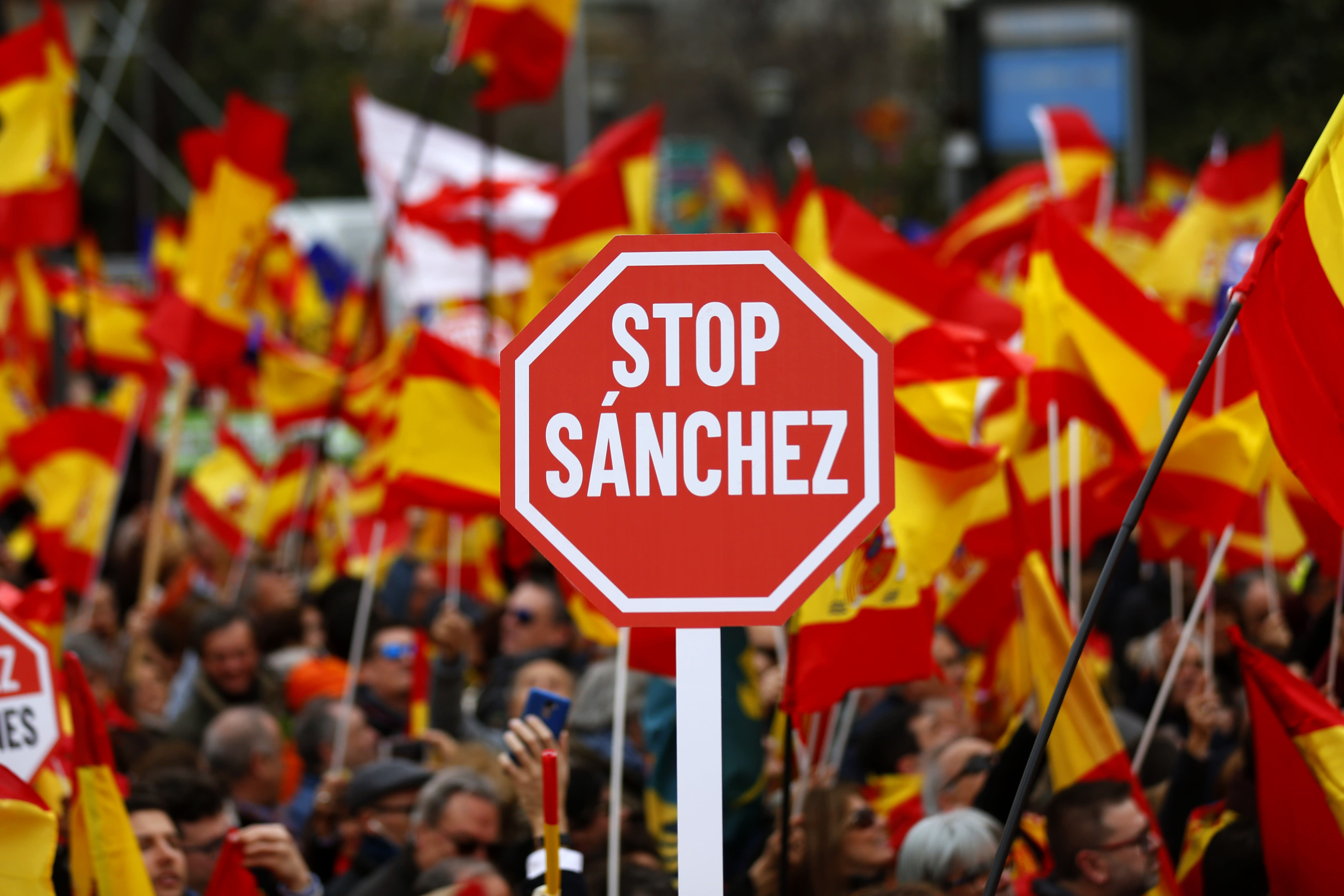 Thousands join rightwing rally in Madrid, demand PM resign