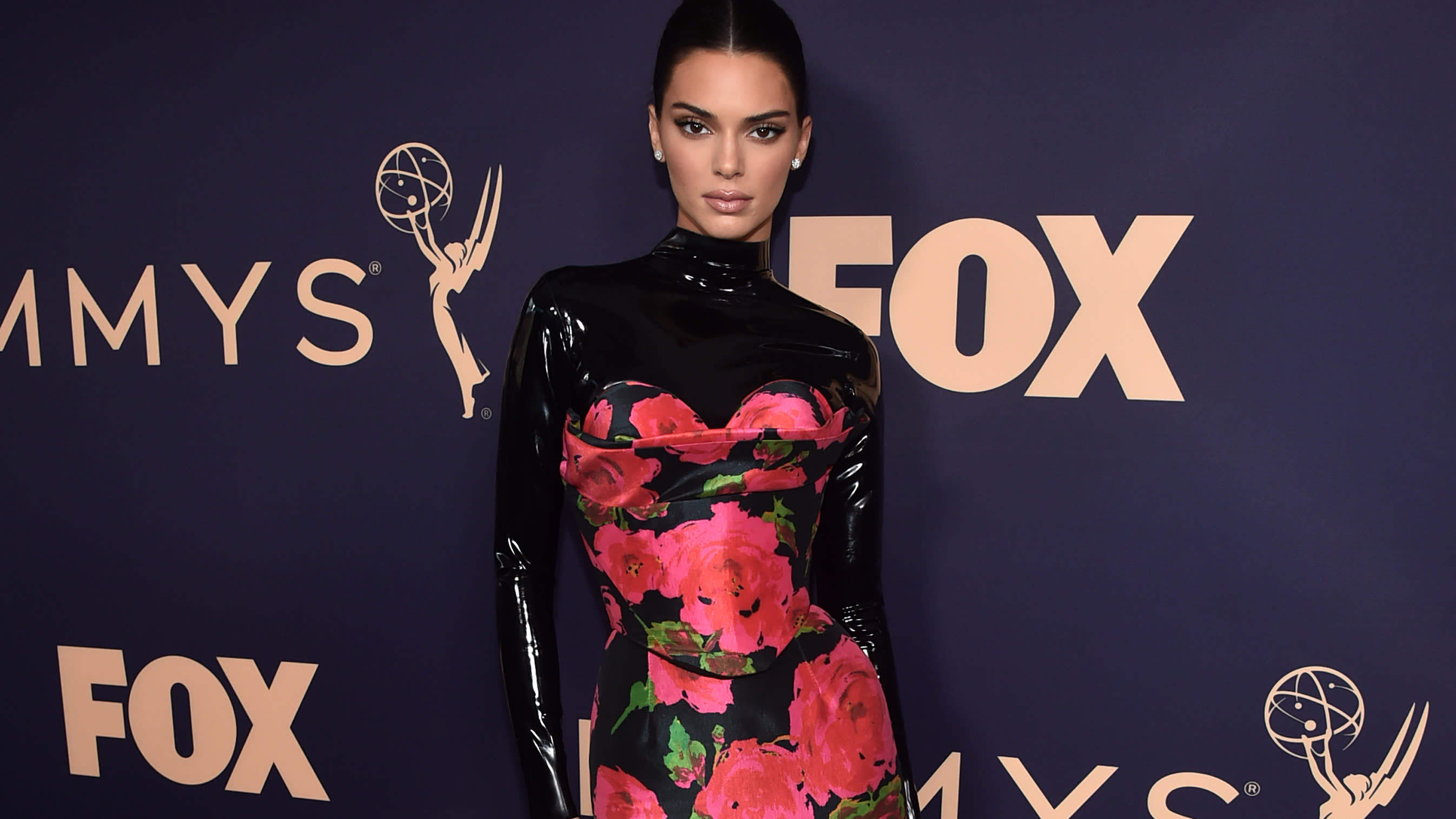 Kendall Jenner Can't Stop Wearing These Black Leggings That Shoppers Think  'Feel Like Butter' - Yahoo Sports