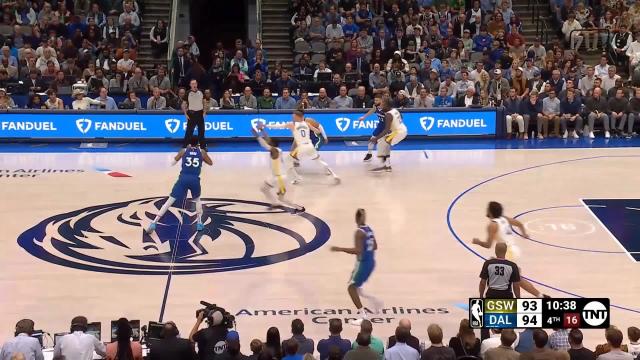 Josh Green with a 2-pointer vs the Golden State Warriors