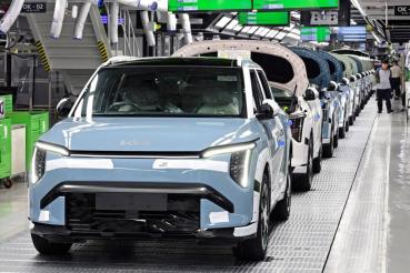 Kia慶祝集團首個電動車專屬製造工廠開業，EV4將於明年正式量產