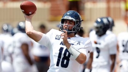 Getty Images - AUSTIN, TEXAS - SEPTEMBER 02: JT Daniels #18 of the Rice Owls warms up before the game against the Texas Longhorns at Darrell K Royal-Texas Memorial Stadium on September 02, 2023 in Austin, Texas. (Photo by Tim Warner/Getty Images)