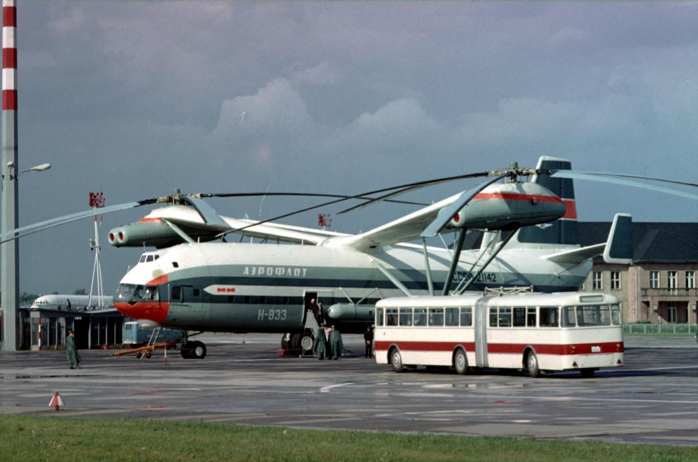 Lets Remember The Largest Helicopter Ever Which Was Completely Useless