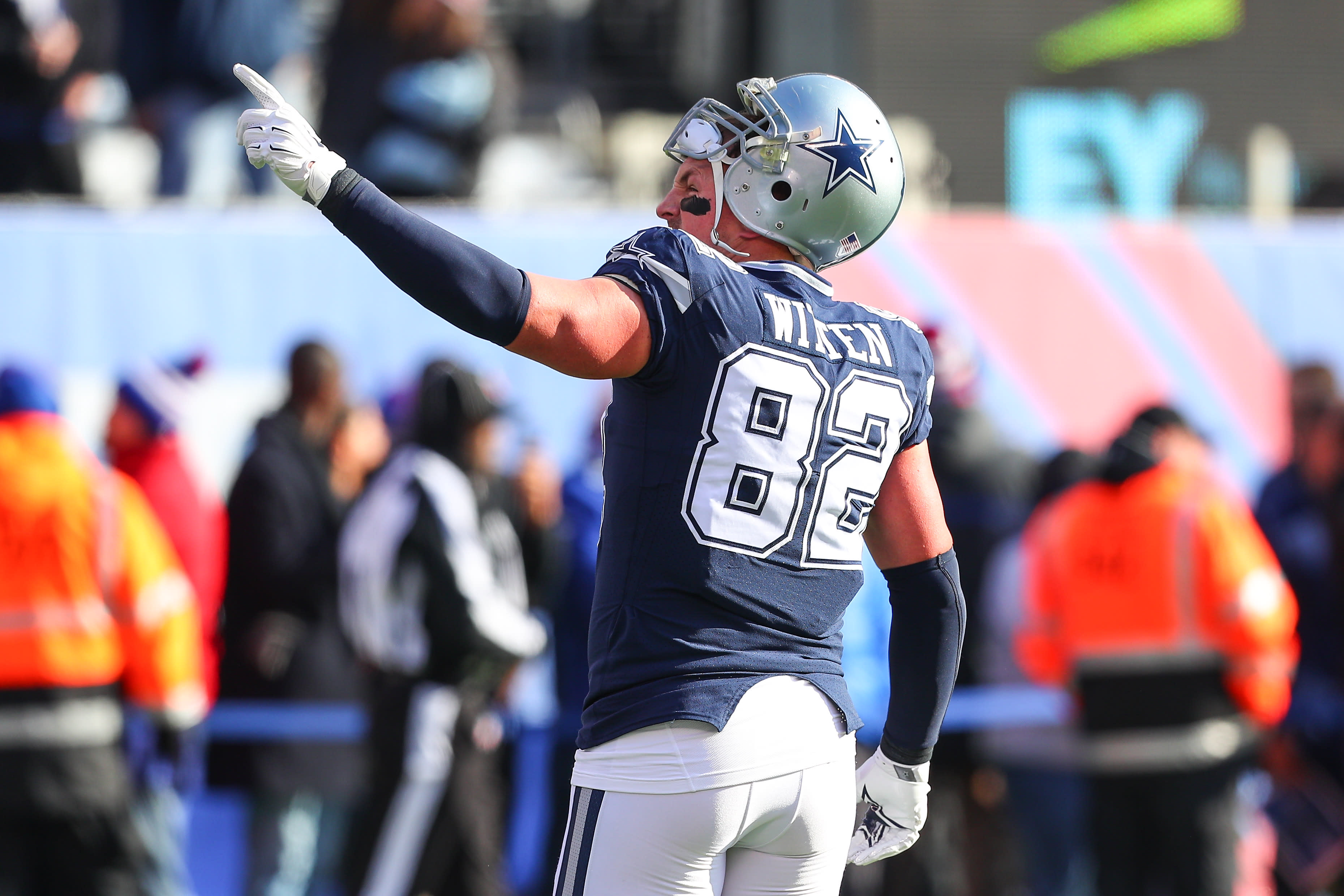 Jason Witten returning to Dallas Cowboys after a year in the broadcast booth