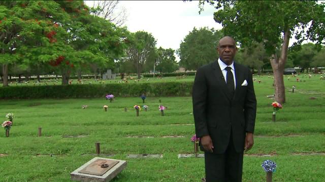 Former Baseball Player Andre Dawson Owns a Funeral Home