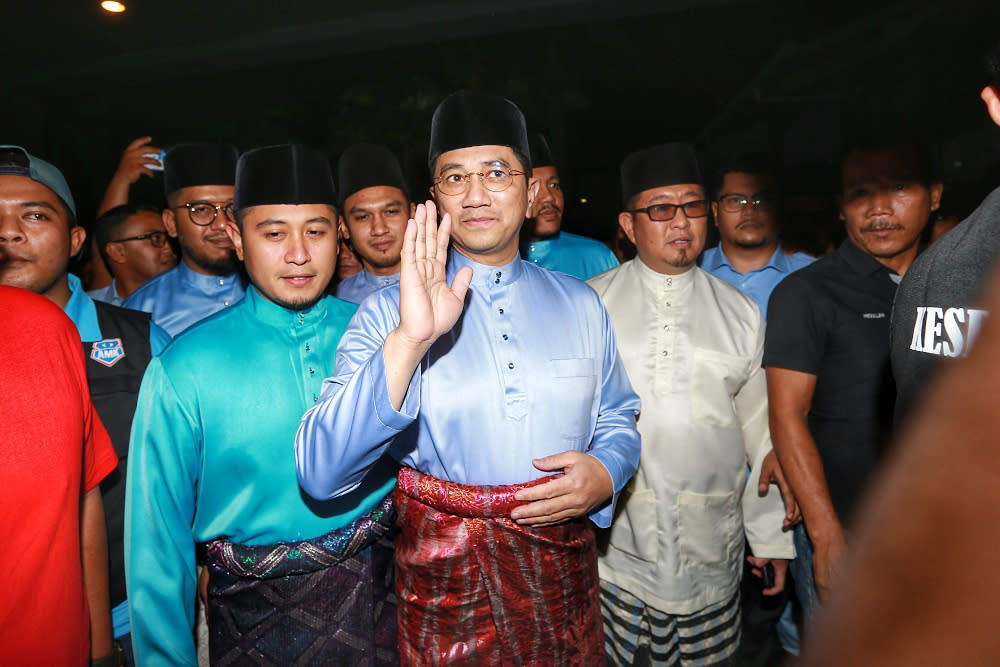 Anwar Ismail in Baju Melayu