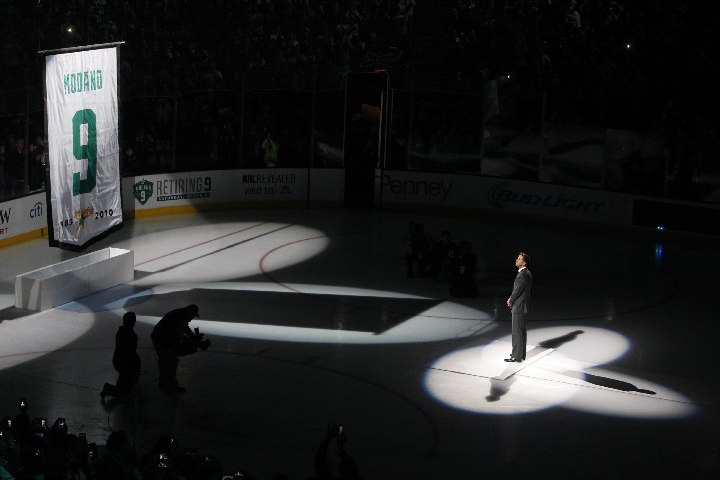 dirk nowitzki jersey retirement