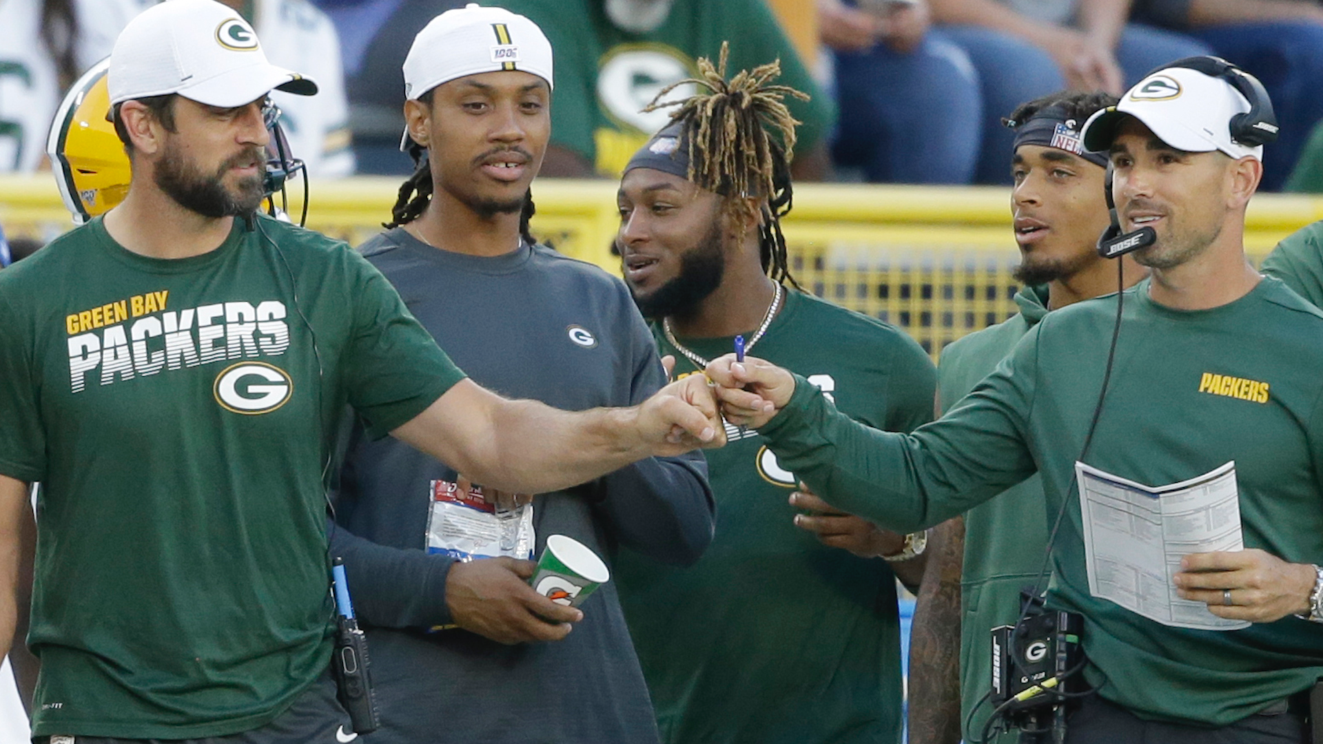 Aaron Rodgers yells at Matt LaFleur after bad playcall