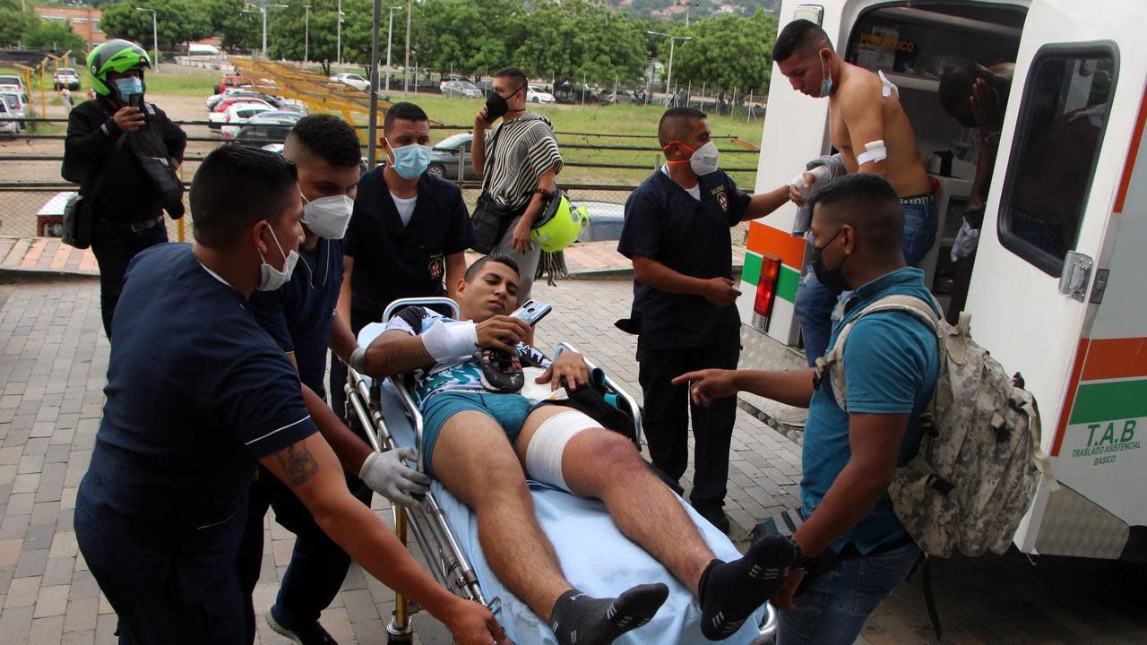 Car bomb at Colombia base injures 36