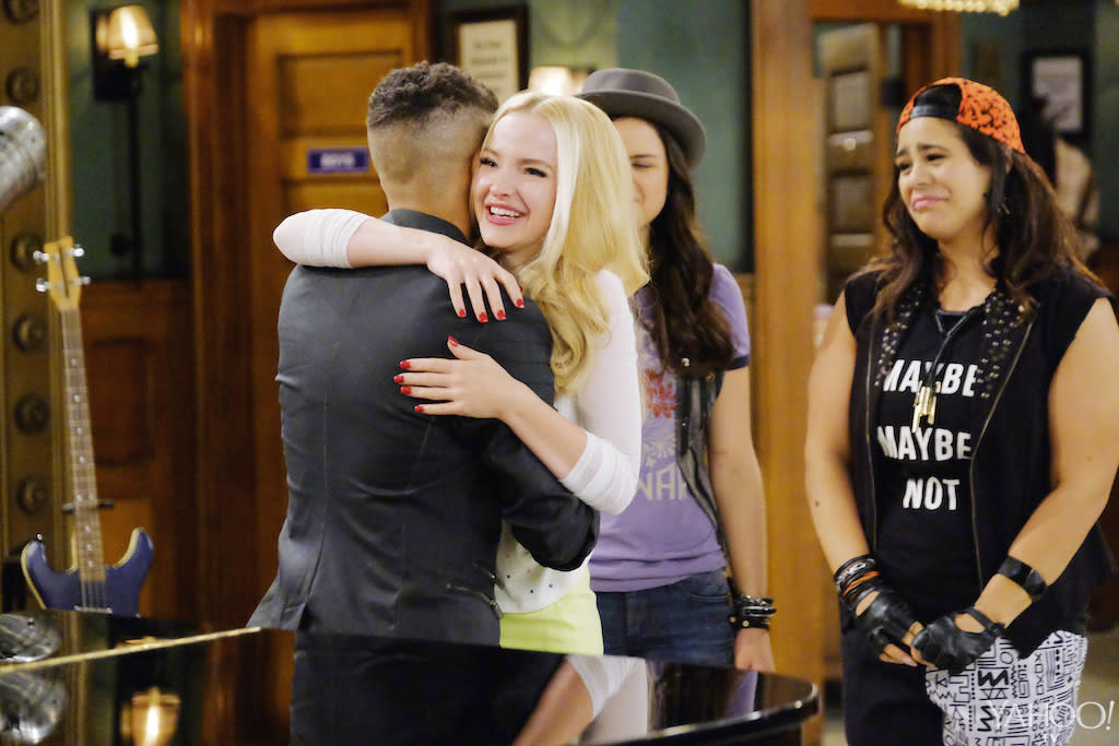 Liv And Maddie Cali Style First Look Pics Living The Dream