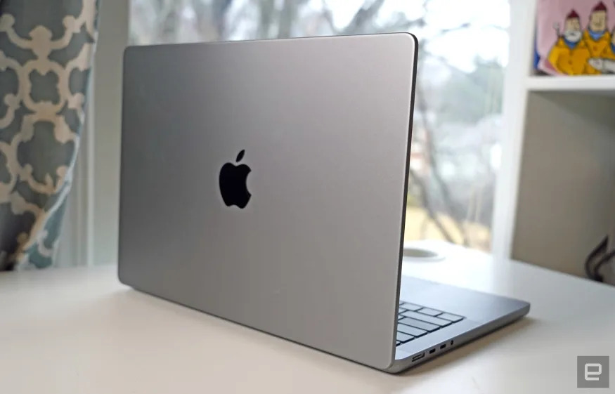 MacBook Pro 14-inch (2022)