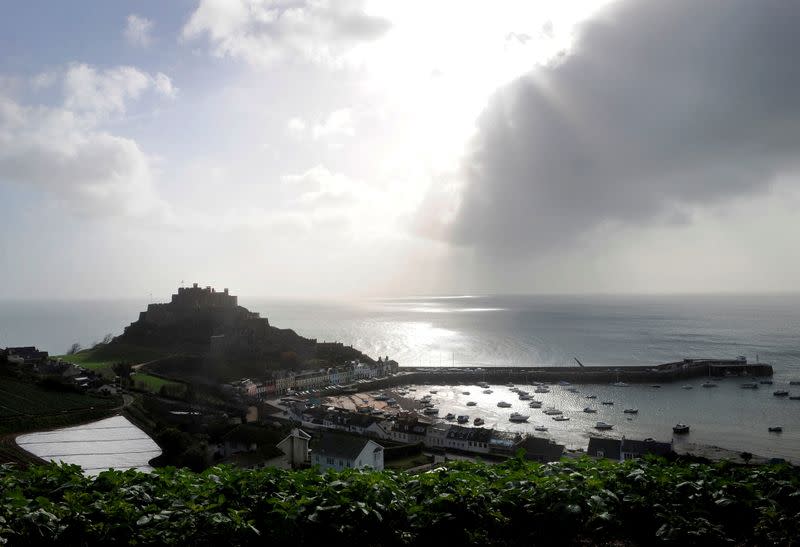 Photo of Flotte française protestant au large de Jersey lors d’une bagarre de chasse