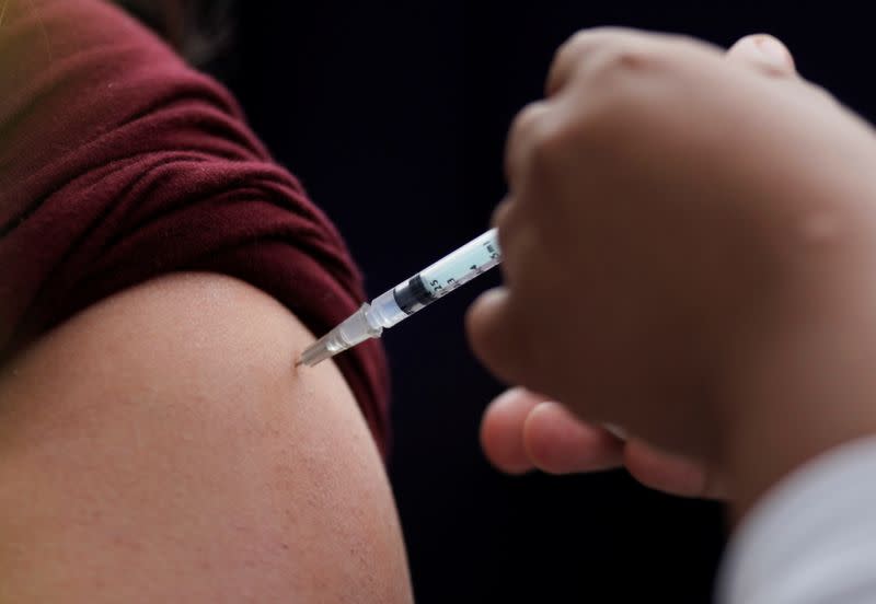 Mexican doctor admitted to hospital after receiving COVID-19 vaccine