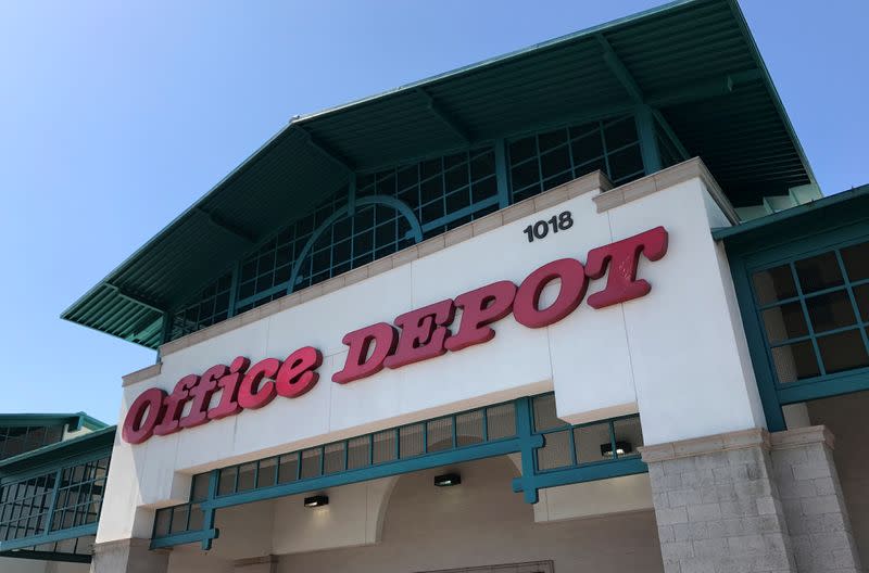 Staples Offers 2 1 Billion Cash To Buy Office Depot Parent