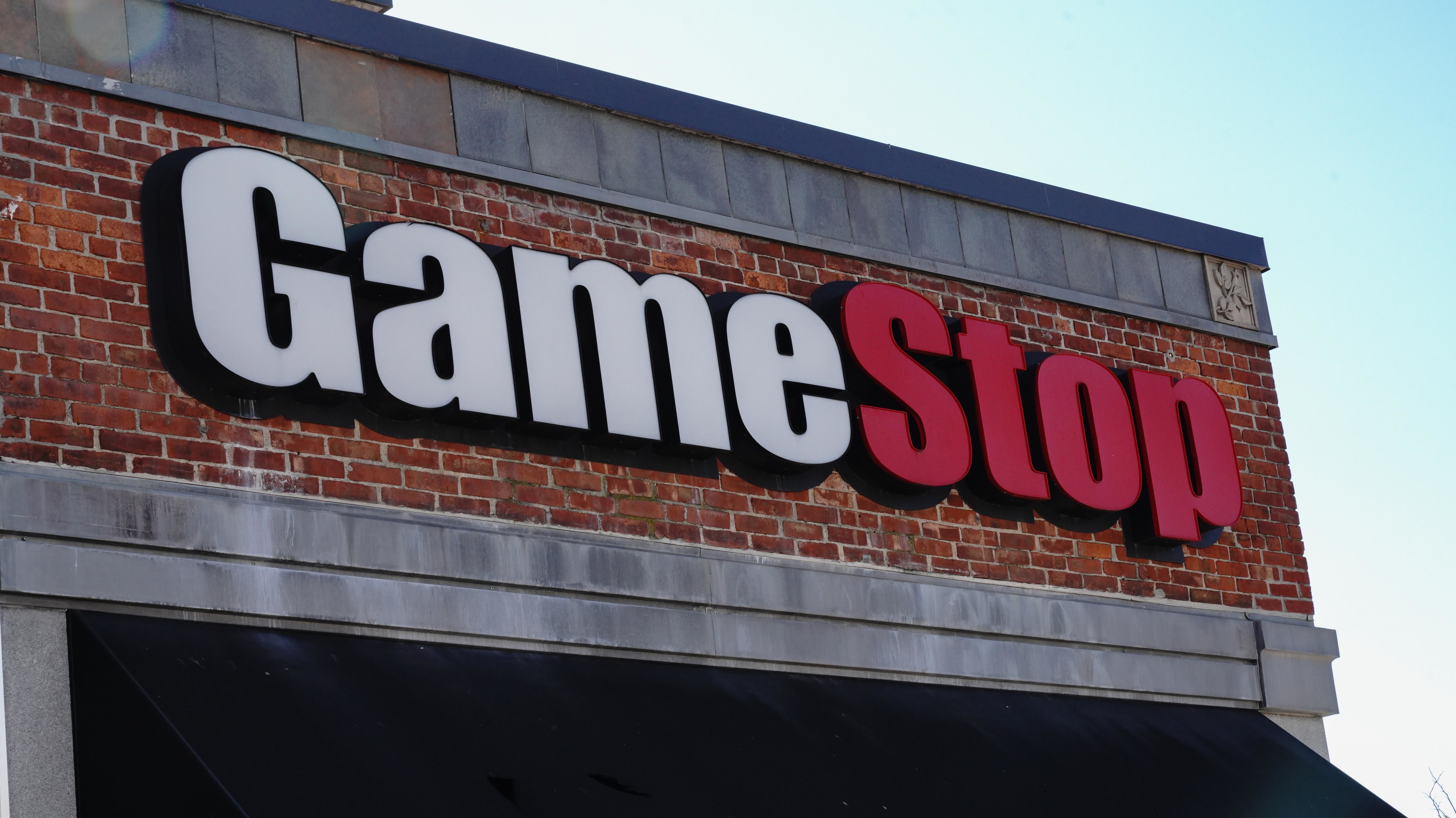 Digital death: Are GameStop, Blockbuster going down in identical dust?