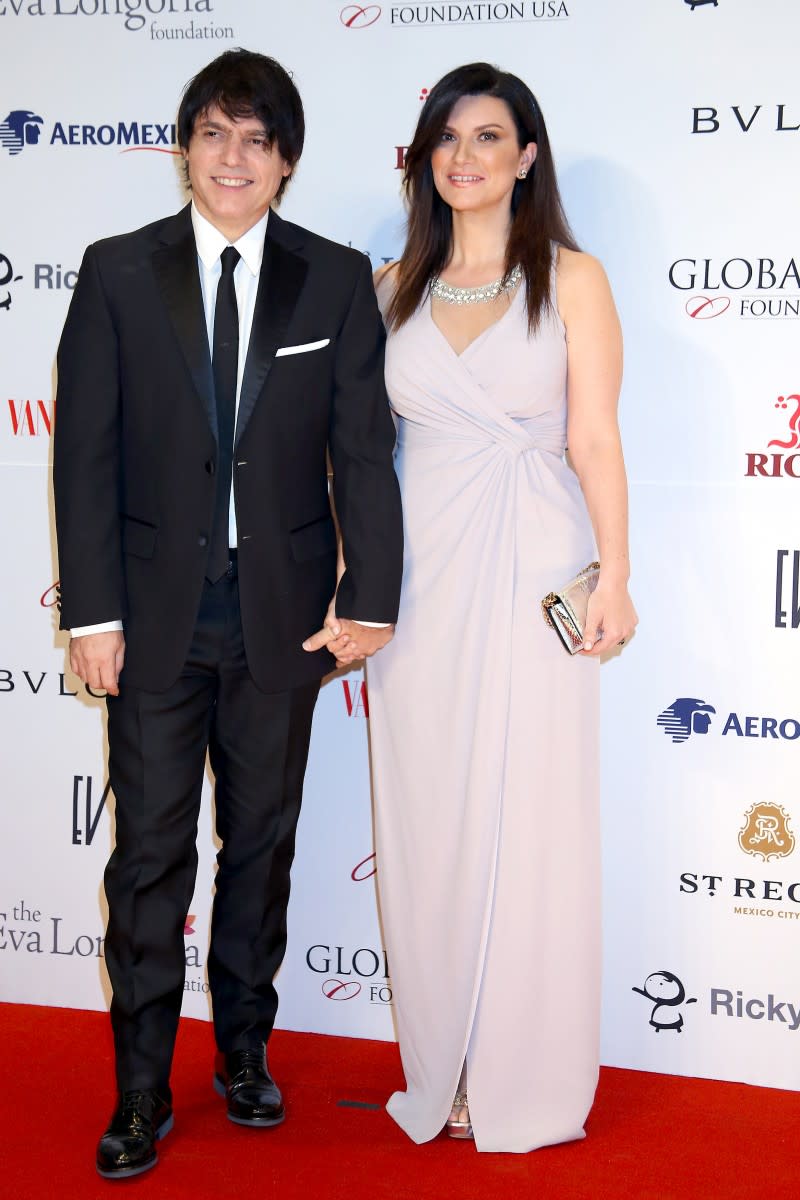 Laura Pausini Con Su Pareja Y Mas Con La Global Gift