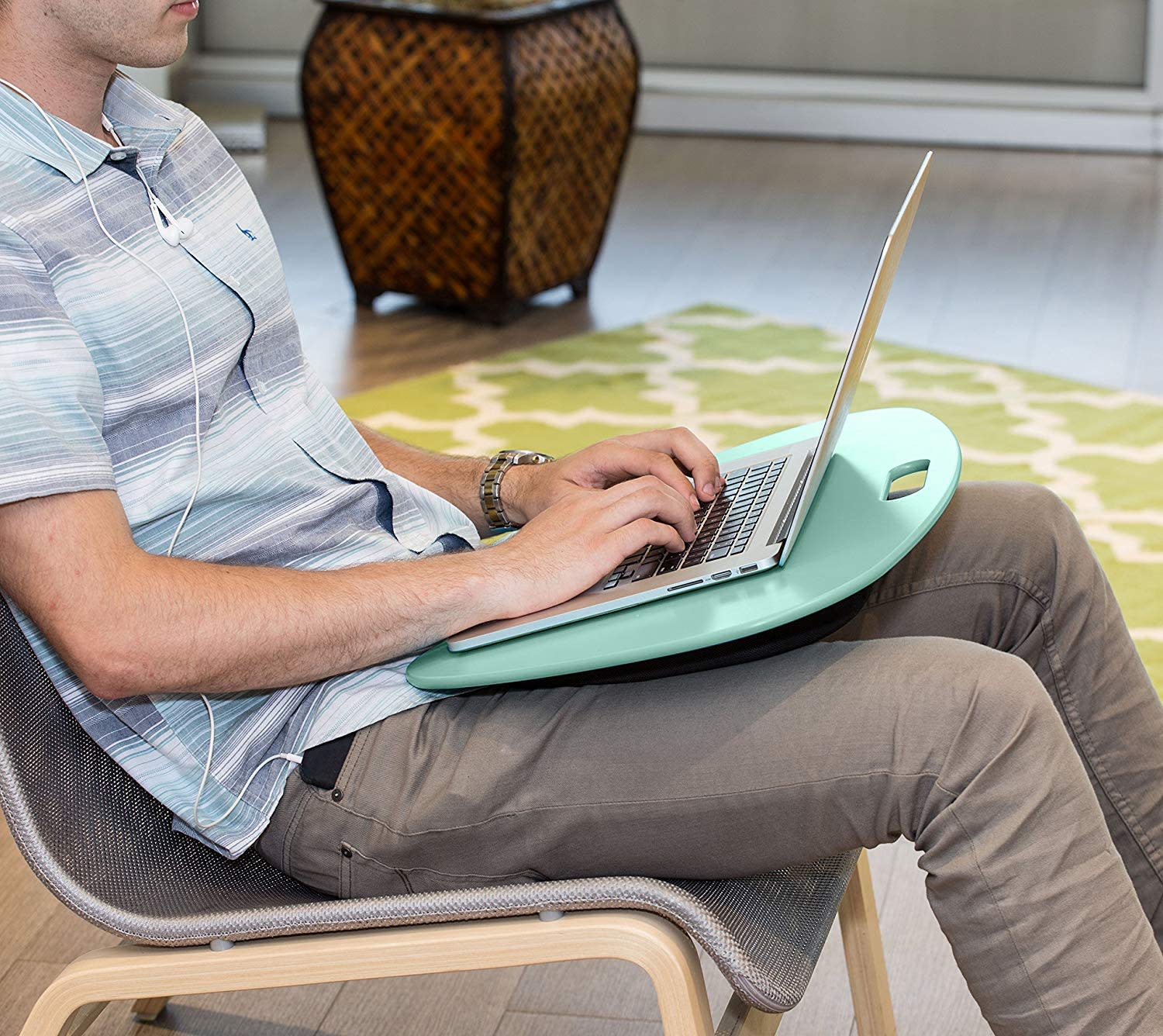 Best Lap Desks For Back To School And Every Day Use