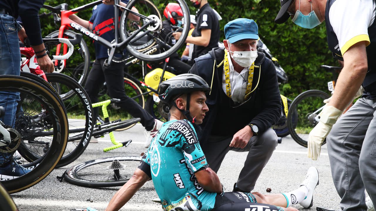 Tour de France will sue fan who caused weekend pileup